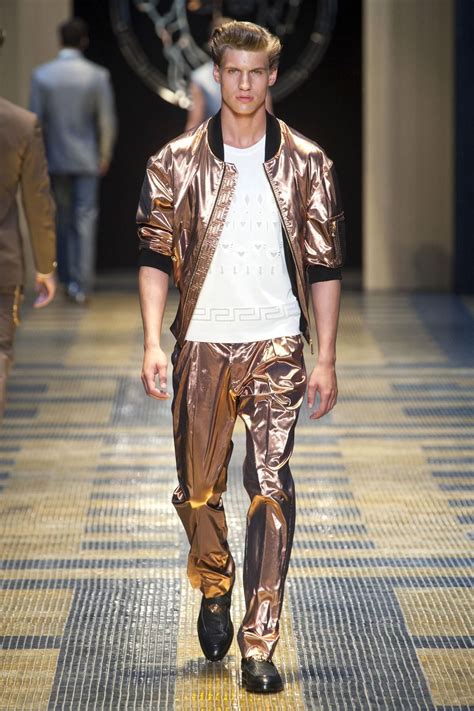 Versace Spring 2013 — Runway Photo Gallery — Vogue 